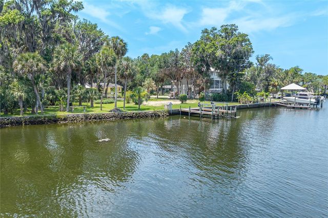 381 NW MAGNOLIA CIRCLE, Crystal River, FL 34428