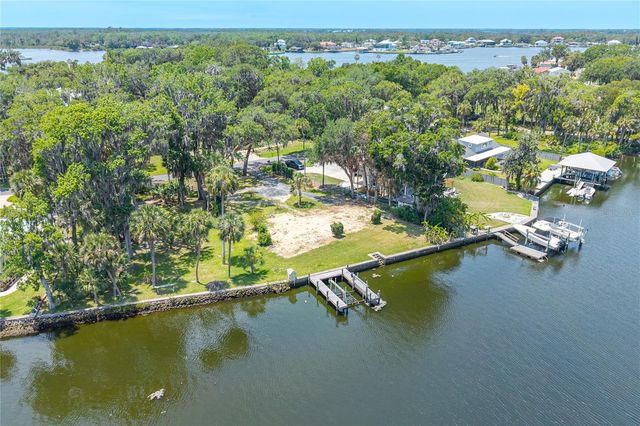 381 NW MAGNOLIA CIRCLE, Crystal River, FL 34428