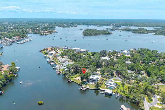 381 NW MAGNOLIA CIRCLE, Crystal River, FL 34428