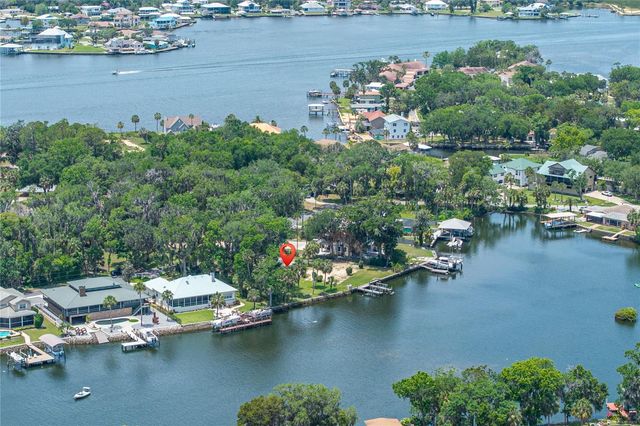 381 NW MAGNOLIA CIRCLE, Crystal River, FL 34428