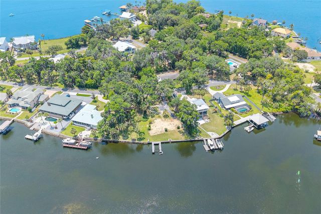 381 NW MAGNOLIA CIRCLE, Crystal River, FL 34428