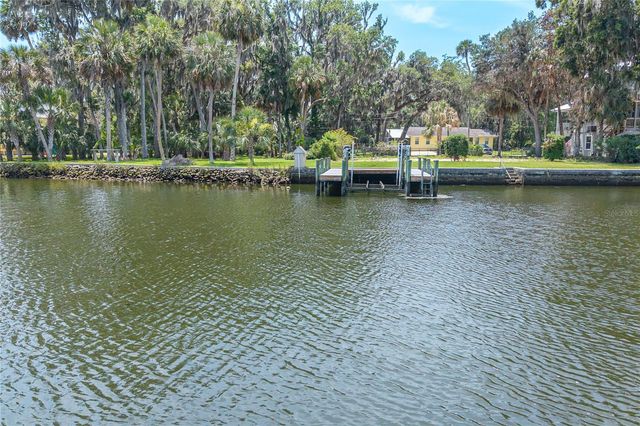 381 NW MAGNOLIA CIRCLE, Crystal River, FL 34428