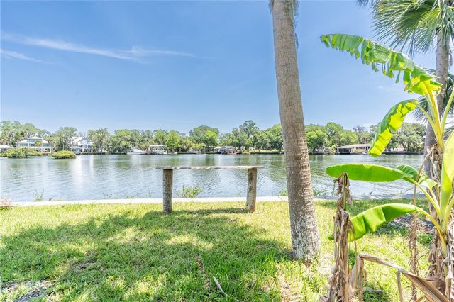 381 NW MAGNOLIA CIRCLE, Crystal River, FL 34428