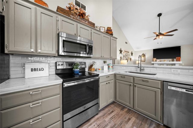 162 Cypress Cove, Holly Lake Ranch, TX 75765