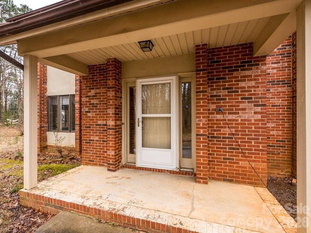 7600 Wallace Lane, Charlotte, NC 28212