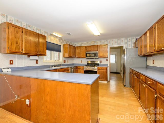 7600 Wallace Lane, Charlotte, NC 28212