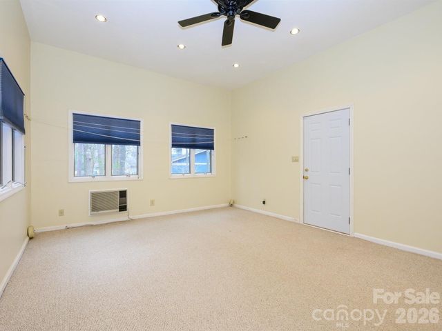 7600 Wallace Lane, Charlotte, NC 28212