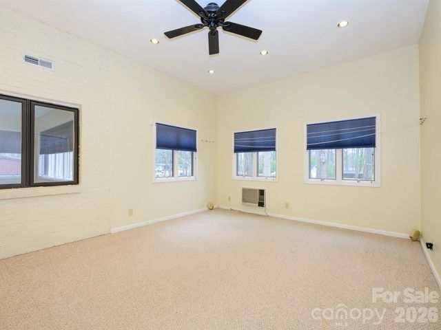 7600 Wallace Lane, Charlotte, NC 28212