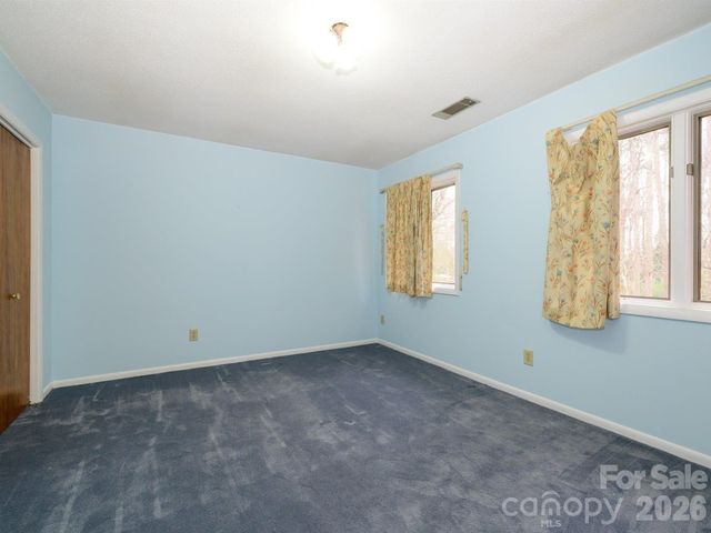 7600 Wallace Lane, Charlotte, NC 28212