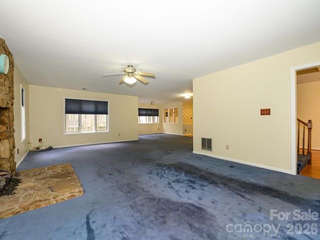 7600 Wallace Lane, Charlotte, NC 28212