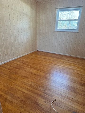 40 Sheridan Rd, Marlborough, MA 01752