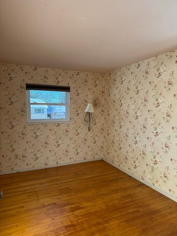 40 Sheridan Rd, Marlborough, MA 01752