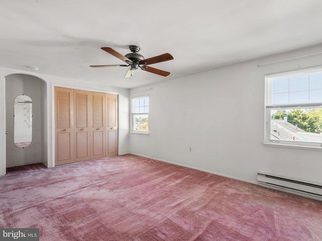 9818 WOODFERN RD, Philadelphia, PA 19115
