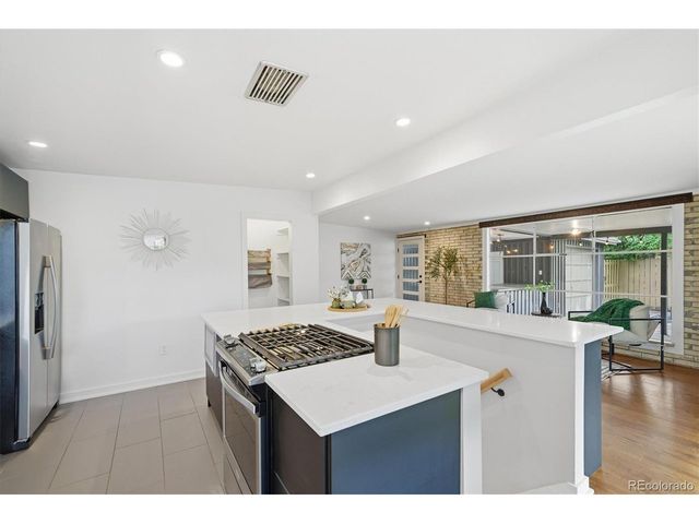 1317 S Chase St, Lakewood, CO 80232