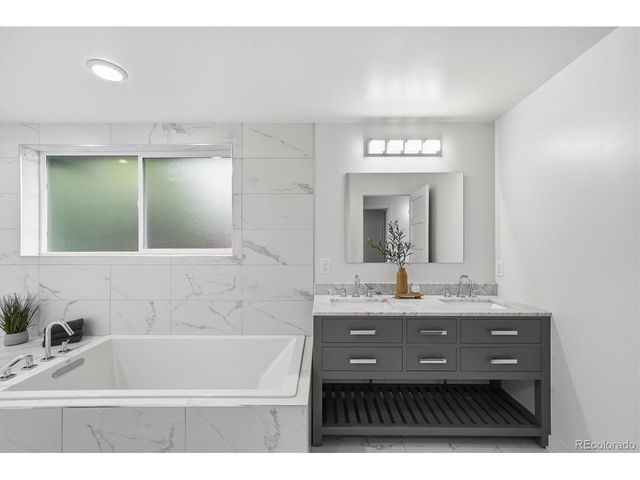 1317 S Chase St, Lakewood, CO 80232