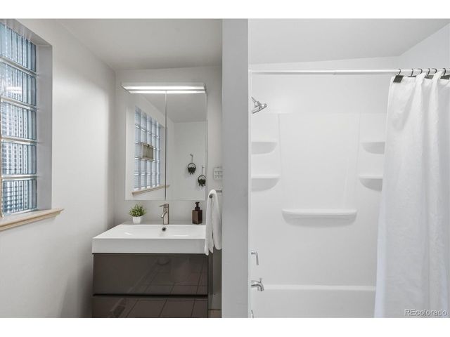 1317 S Chase St, Lakewood, CO 80232