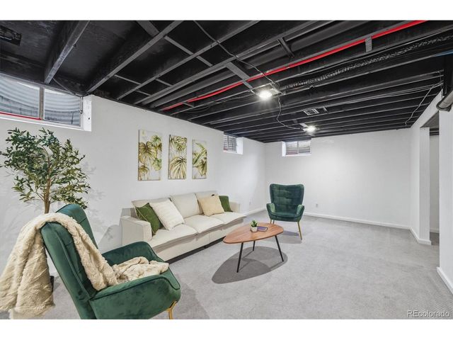1317 S Chase St, Lakewood, CO 80232