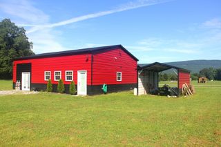 18 Barnview Road, Trion, GA 30753