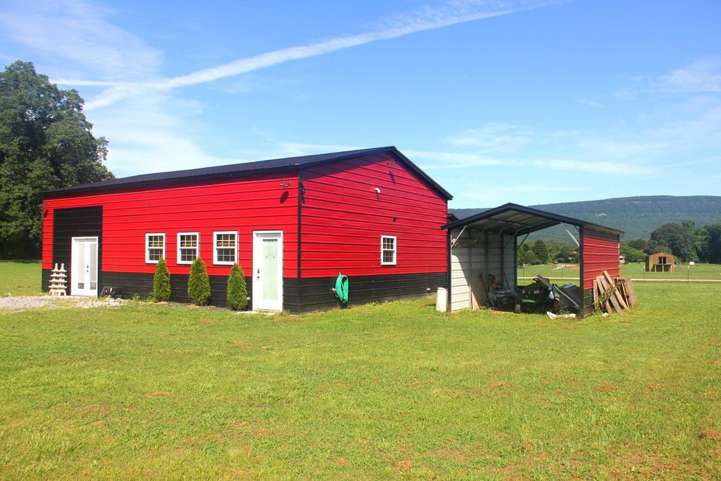 18 Barnview Road, Trion, GA 30753