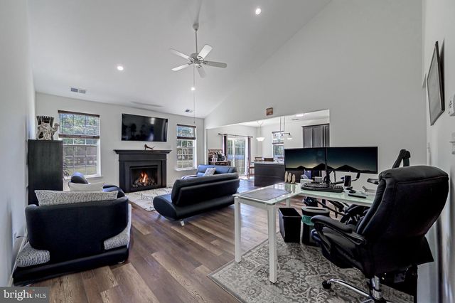 1092 CHEWS LANDING RD, Clementon, NJ 08021