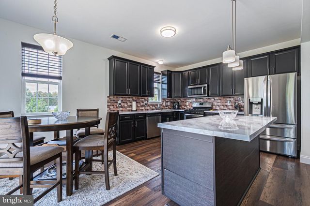 1092 CHEWS LANDING RD, Clementon, NJ 08021