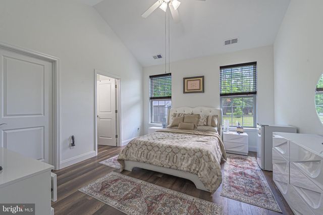 1092 CHEWS LANDING RD, Clementon, NJ 08021