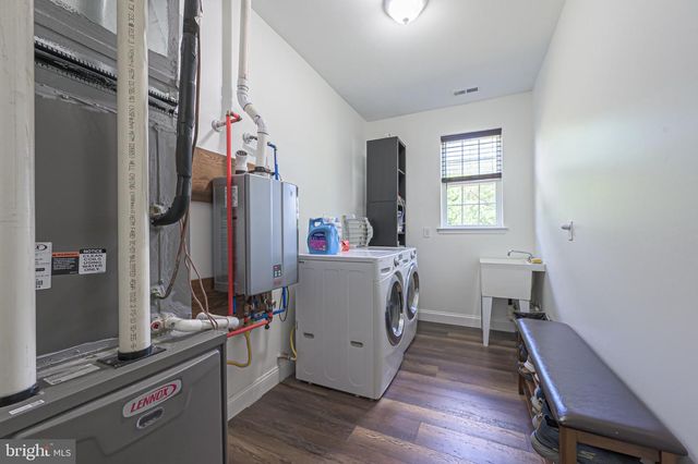 1092 CHEWS LANDING RD, Clementon, NJ 08021