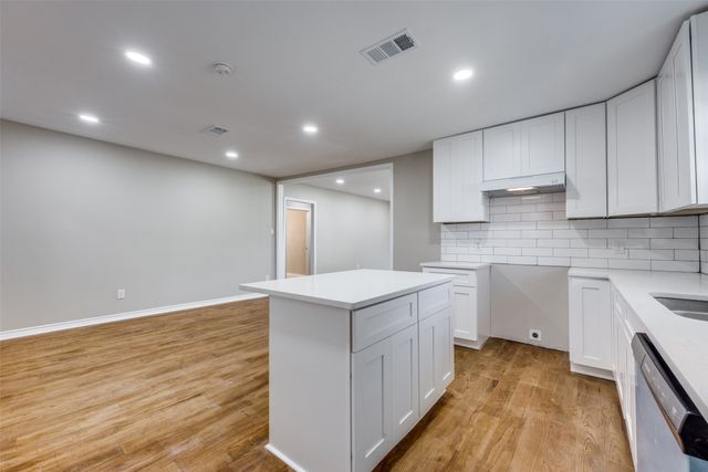 609 W Owing Street, Denison, TX 75020