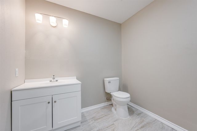 609 W Owing Street, Denison, TX 75020