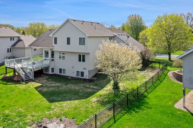 1672 Windsor Drive S, Shakopee, MN 55379