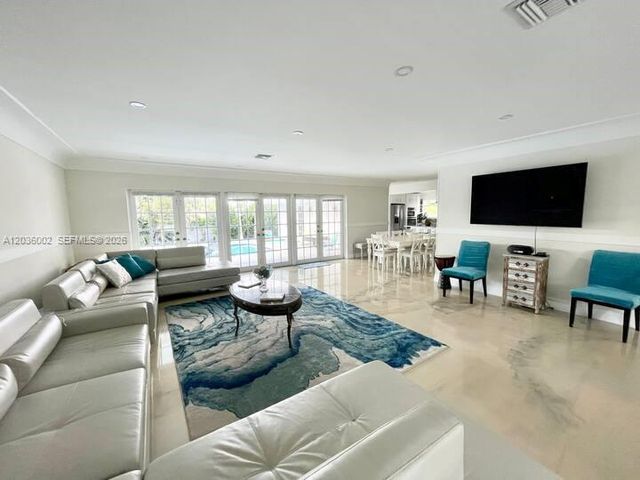 416 N Rainbow Drive, Hollywood, FL 33021