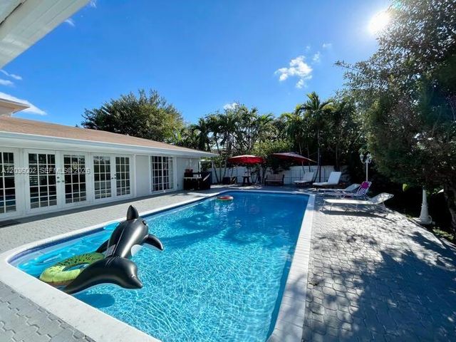 416 N Rainbow Drive, Hollywood, FL 33021