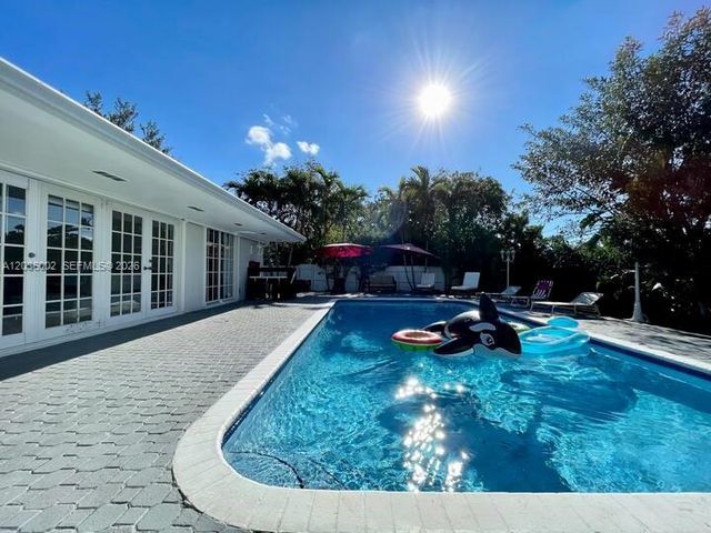416 N Rainbow Drive, Hollywood, FL 33021