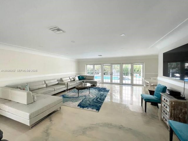 416 N Rainbow Drive, Hollywood, FL 33021