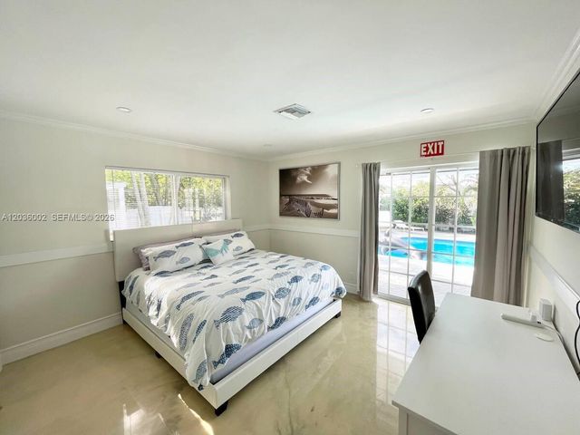 416 N Rainbow Drive, Hollywood, FL 33021