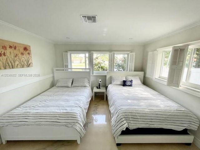 416 N Rainbow Drive, Hollywood, FL 33021