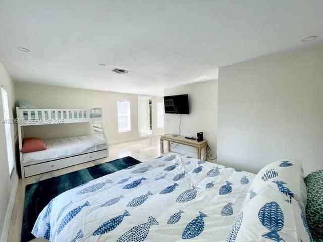 416 N Rainbow Drive, Hollywood, FL 33021