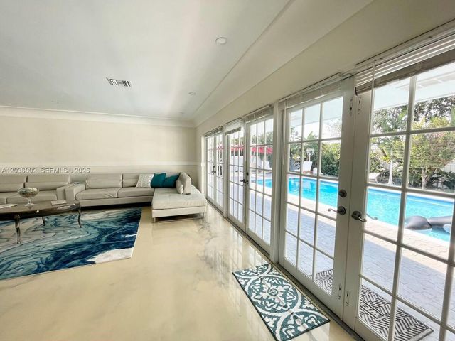 416 N Rainbow Drive, Hollywood, FL 33021