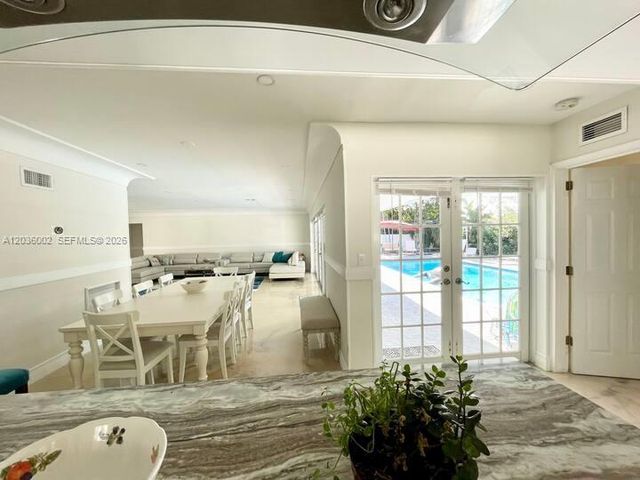 416 N Rainbow Drive, Hollywood, FL 33021