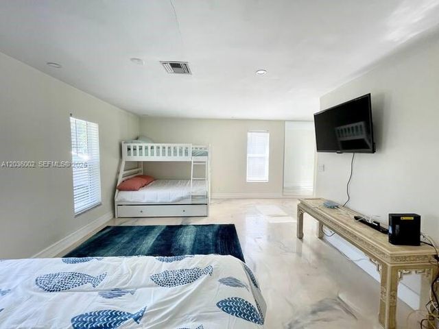 416 N Rainbow Drive, Hollywood, FL 33021