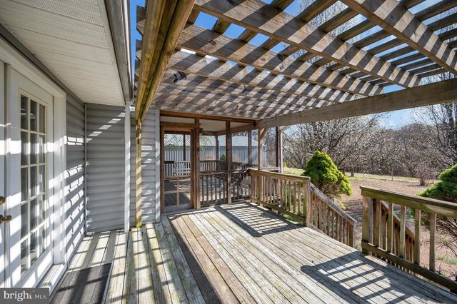 48 BELLE PLAINS RD, Fredericksburg, VA 22405