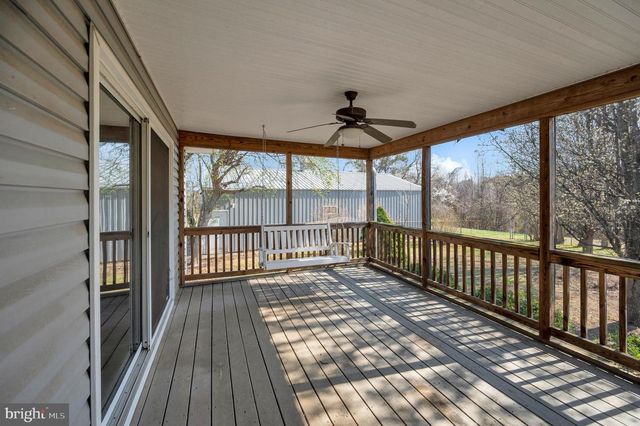 48 BELLE PLAINS RD, Fredericksburg, VA 22405