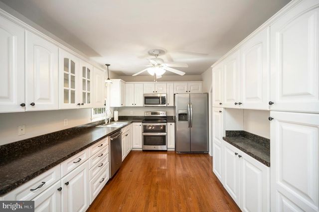 48 BELLE PLAINS RD, Fredericksburg, VA 22405