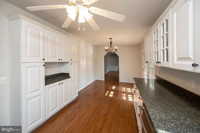 48 BELLE PLAINS RD, Fredericksburg, VA 22405