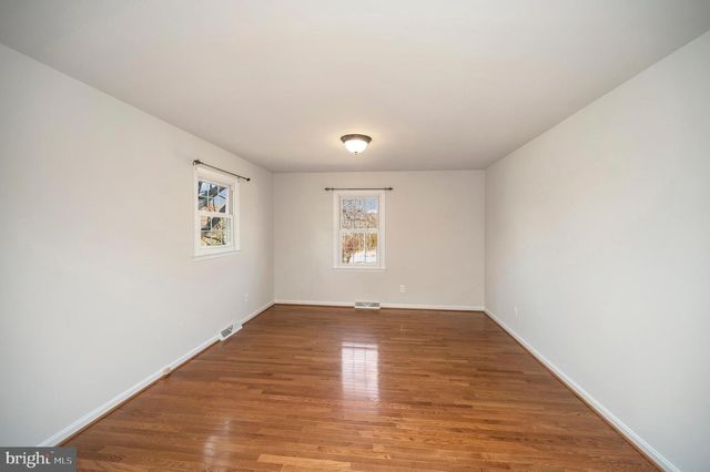 48 BELLE PLAINS RD, Fredericksburg, VA 22405