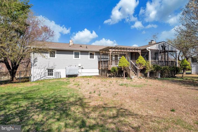 48 BELLE PLAINS RD, Fredericksburg, VA 22405