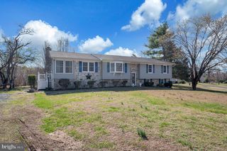 48 BELLE PLAINS RD, Fredericksburg, VA 22405