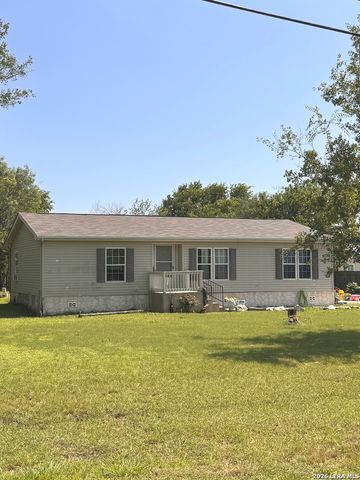 1025 COUNTY ROAD 3821, San Antonio, TX 78253