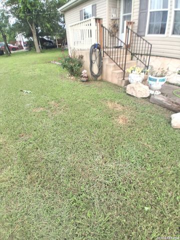 1025 COUNTY ROAD 3821, San Antonio, TX 78253