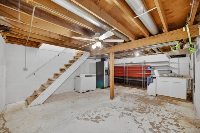 5415 NW Torgerson Drive, Des Moines, IA 50310